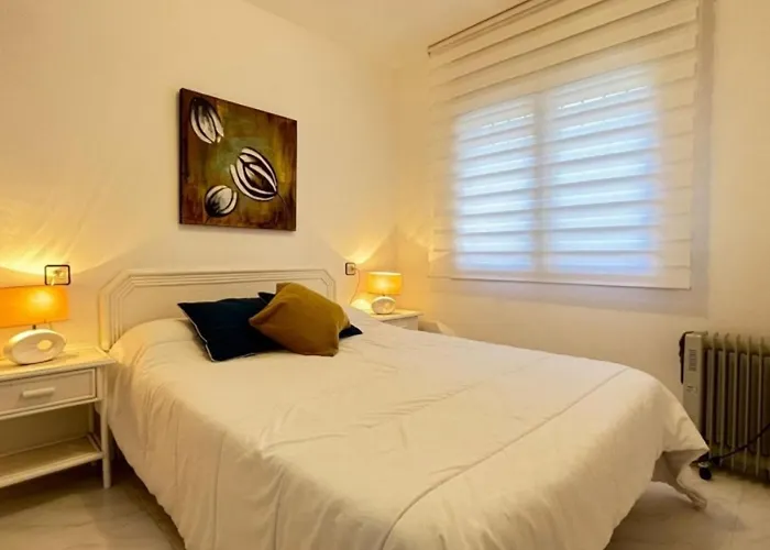 Encantador De 2 Hab. Con Terraza Y Parking En - Hisp-312-106 Roses