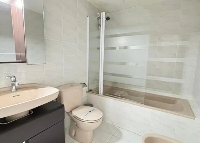 Encantador De 2 Hab. Con Terraza Y Parking En - Hisp-312-106 * Roses